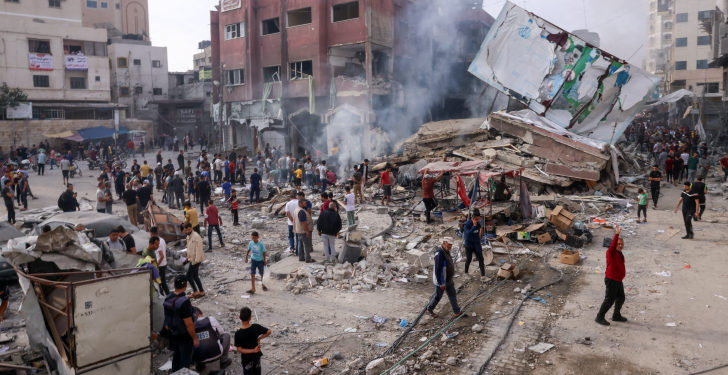 مشاهدُ العدوان في غزةَ محزنةٌ وصورها مؤلمةٌ