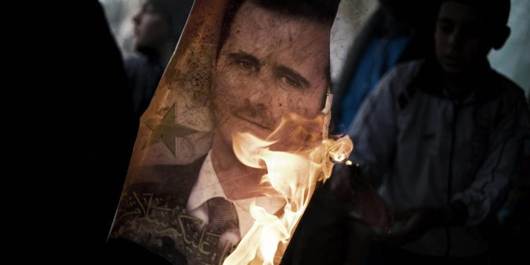 كم عبَّ من نزفِ البشرْ