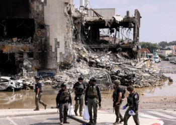 أبرز علامات المشهد الآن ” إشعال الفتنة في جبهة المقاومة “.