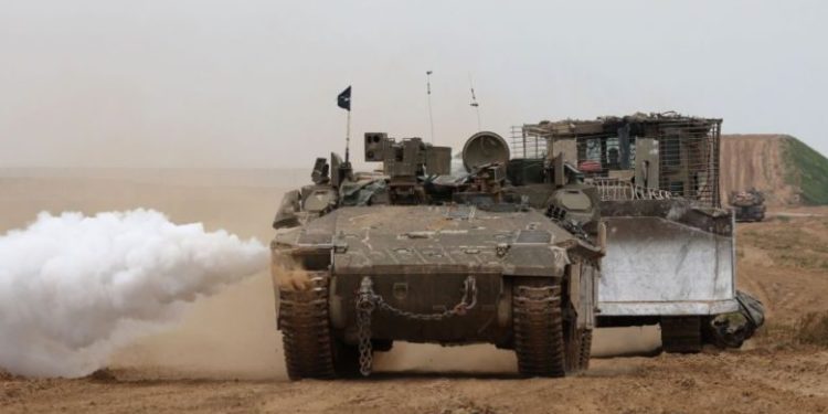 جرائم الحرب وتصدير الأسلحة للاحتلال