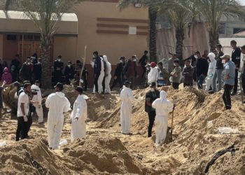 اكتشاف المقابر الجماعية وارتكاب الإبادة الجماعية