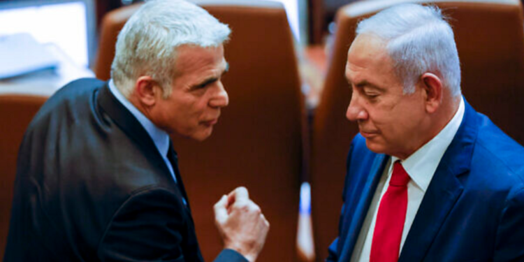 نتنياهو لن يتوقف قبل القضاء على “حماس” ولابيد يتمسك بمشروع بايدن للحل