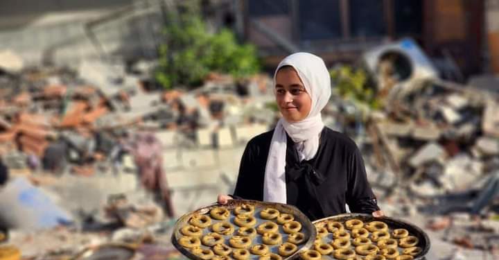 كعك العيد على أنقاض منازلهم: صمود و عزيمة لا تلين