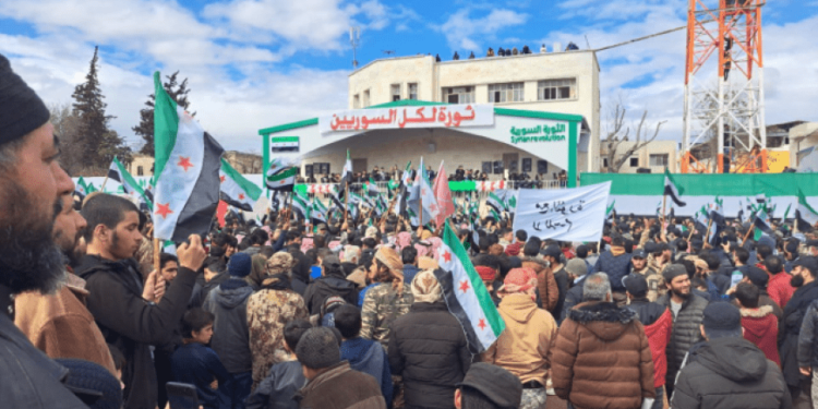 هل يواجه الحراك الشعبي السوري خذلاناً مُركّباً؟