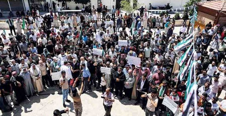 سوريون مرحلون قسريا من تركيا: العودة طوعية بالقوة