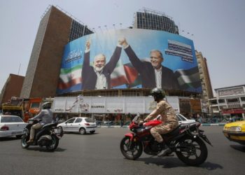 إيران تشتري الوقت في انتظار فرص دبلوماسية