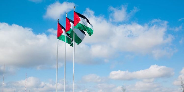 الواقع الفلسطيني الصعب وإنهاء حالة الانقسام والتشتت
