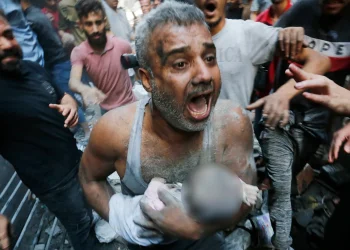 تناقضات ما يقال إعلاميًا وسياسيًا وهشاشته