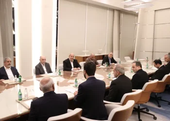  إيران وإسرائيل.. من بدأ الحرب؟