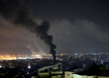 لبنان بين حدّين: النهوض أو الانهيار