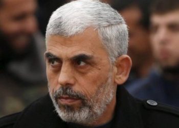  دمعة بِتْهدّ ” الحِيلْ ” في وداع قائد فلسطيني برتبة (ابن مخيم)