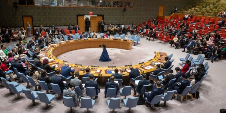 الفشل الدولي والحرب المروعة وإراقة الدماء