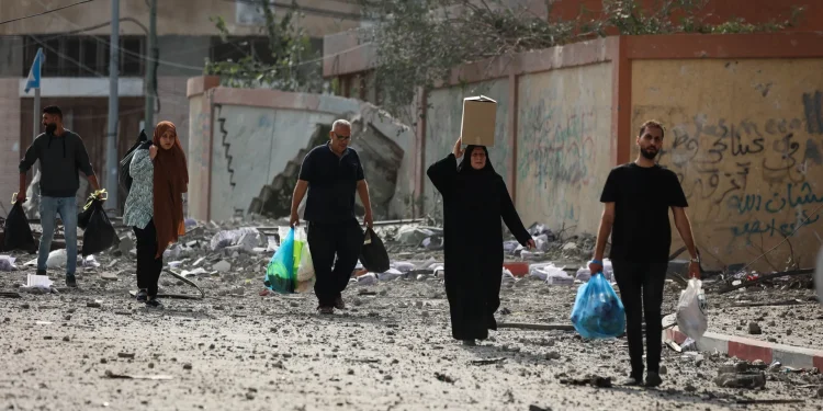  احتلال قطاع غزة ومخطط تهجير سكانه 