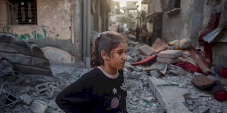 جرائم الحرب والتجويع وحصار قطاع غزة