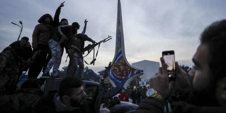 كيف كان الطريق إلى سقوط الطاغية