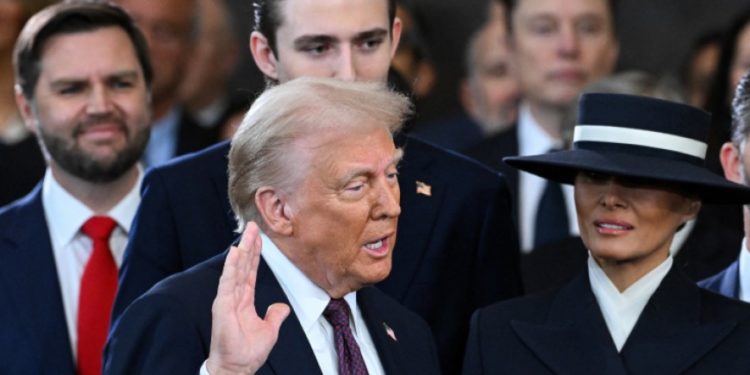 ترامب يعود.. قرارات صادمة تعيد تشكيل النظام العالمي وتختبر مستقبل التعاون الدولي