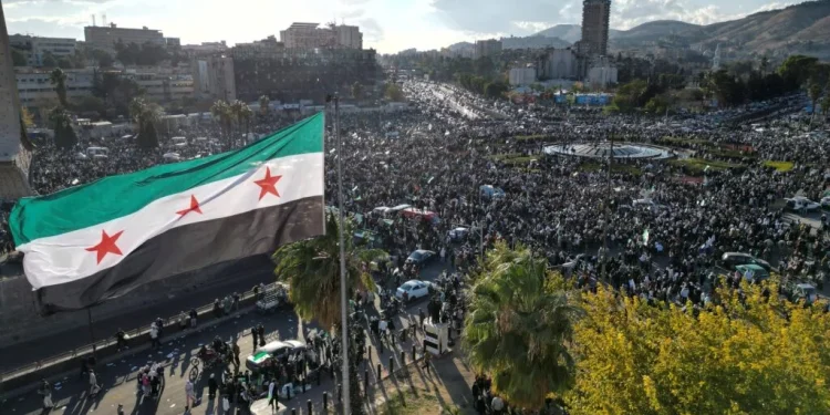  الشرعية الثورية والشرعية الدستورية