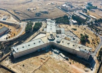 لماذا أخرج نظام الأسد سجناء صيدنايا الجهاديين؟