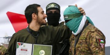 تلكما القُبلتان إعلامياً