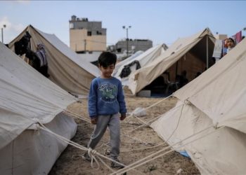    في البدء كان المخيم